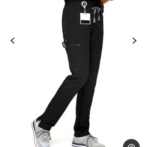 FIGS Yola Straight Leg Scrubs in Black